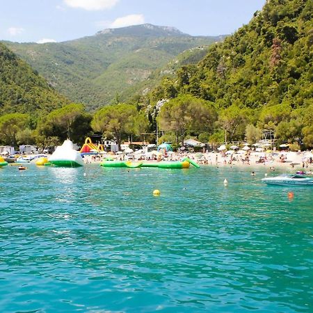 Apartments And Rooms By The Sea Medveja, Opatija - 2305 Lovran Luaran gambar
