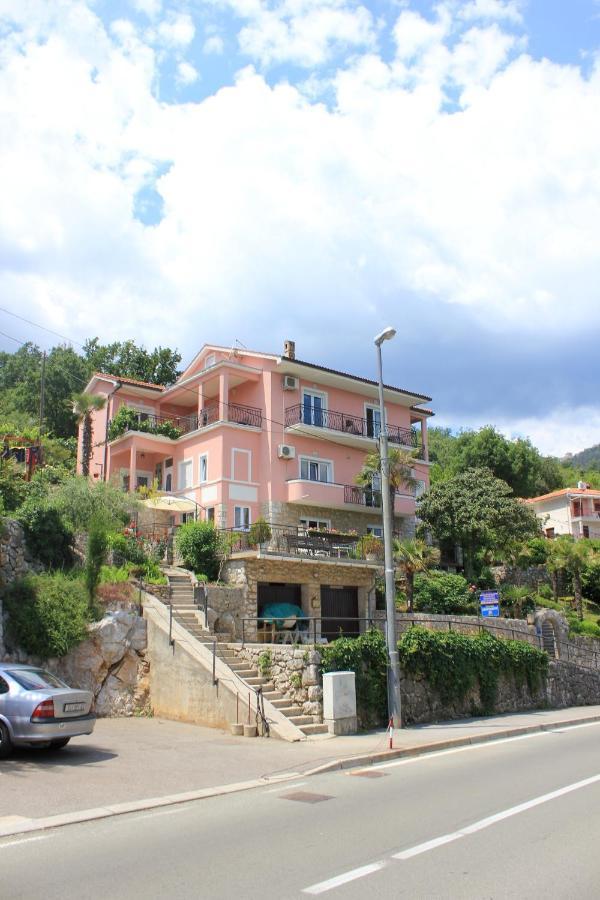 Apartments And Rooms By The Sea Medveja, Opatija - 2305 Lovran Luaran gambar