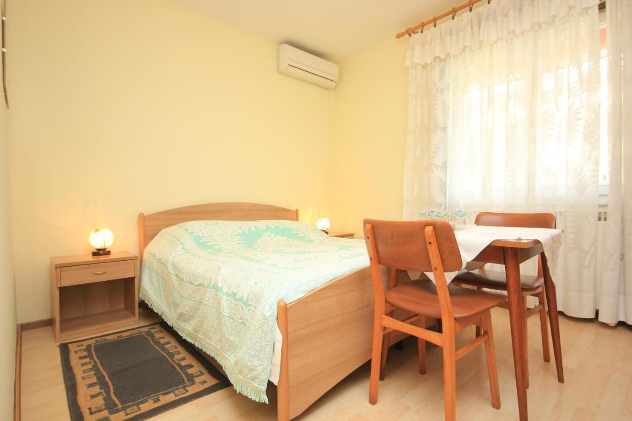 Apartments And Rooms By The Sea Medveja, Opatija - 2305 Lovran Luaran gambar